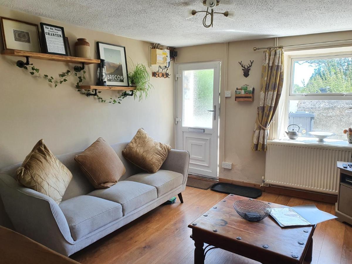 Wales' Highest Village - The Chartist Cottage - Trefil Tredegar Экстерьер фото