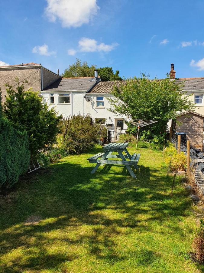 Wales' Highest Village - The Chartist Cottage - Trefil Tredegar Экстерьер фото