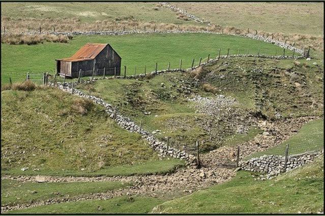 Wales' Highest Village - The Chartist Cottage - Trefil Tredegar Экстерьер фото